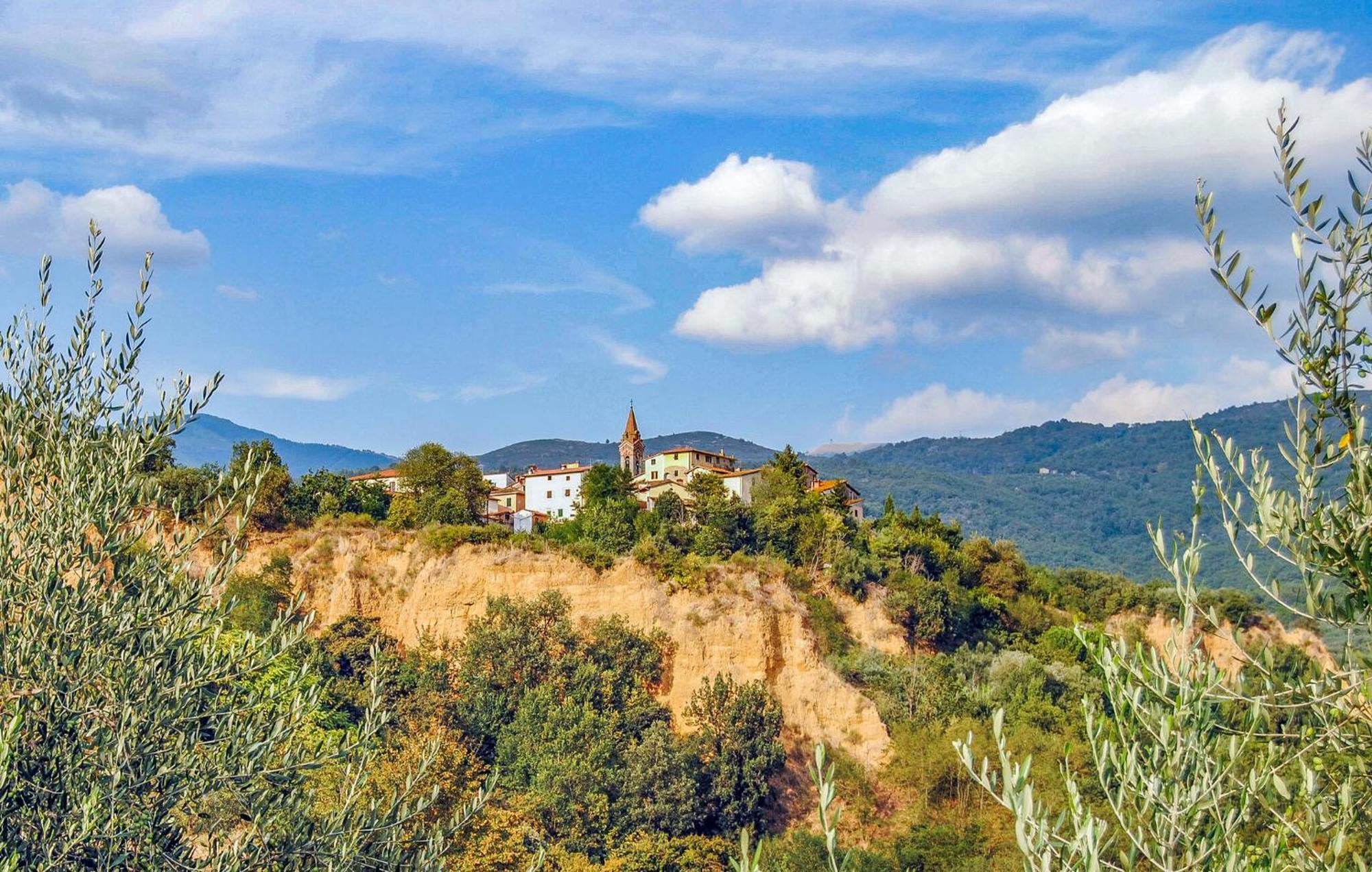 3 Bedroom Awesome Home In Loro Ciuffenna Exterior foto