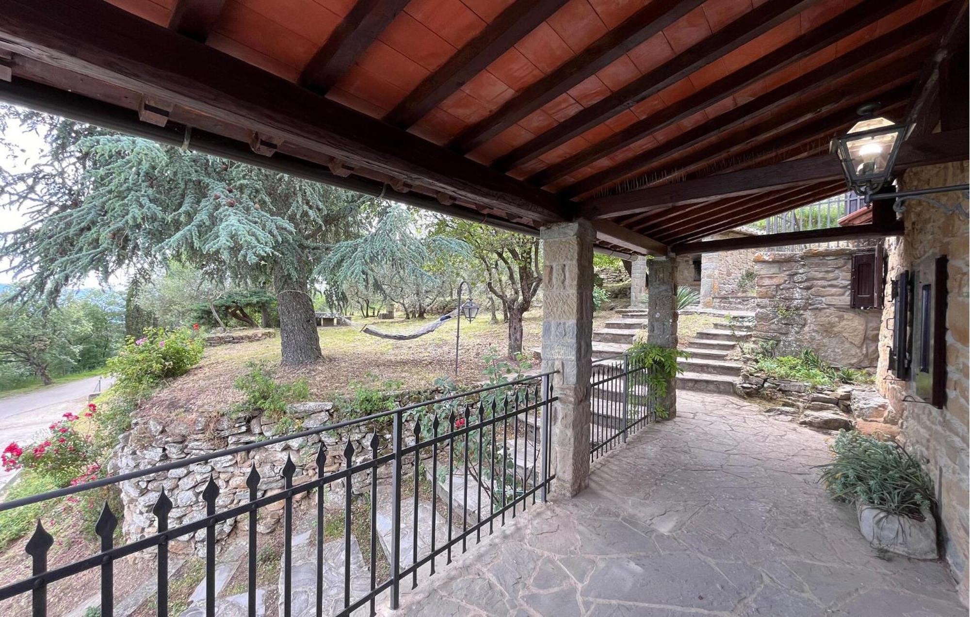 3 Bedroom Awesome Home In Loro Ciuffenna Exterior foto