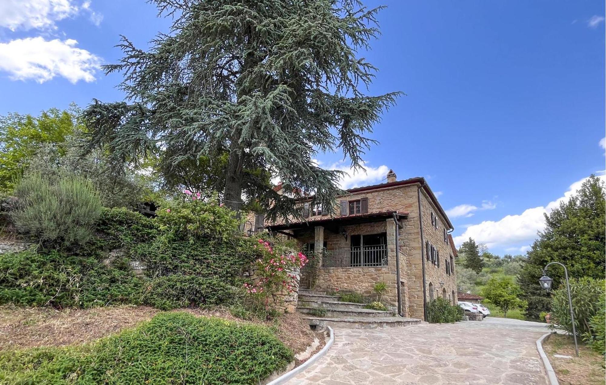 3 Bedroom Awesome Home In Loro Ciuffenna Exterior foto