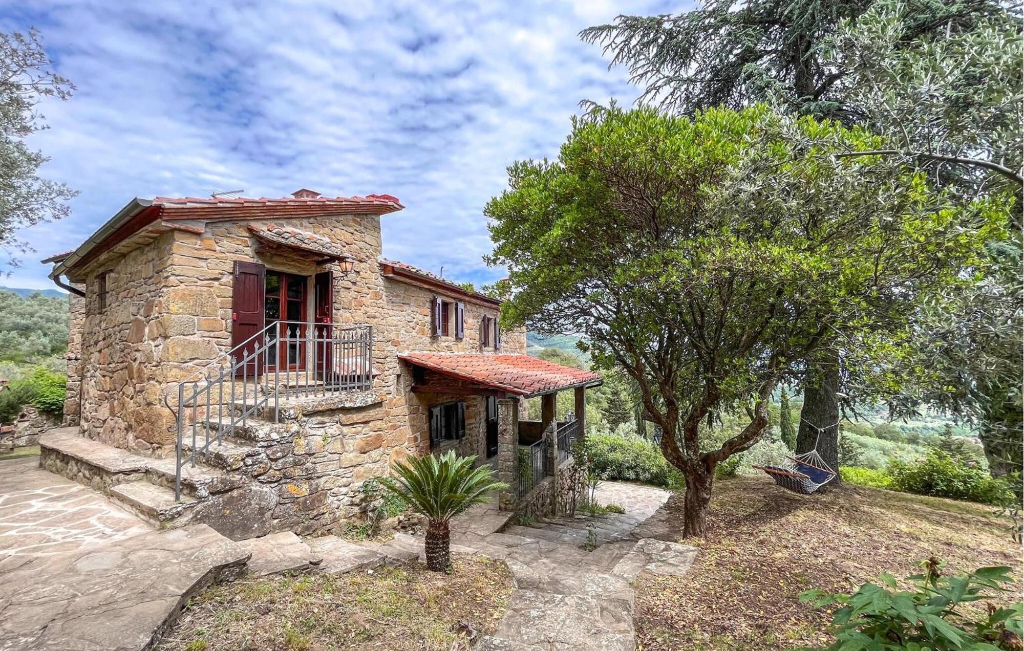 3 Bedroom Awesome Home In Loro Ciuffenna Exterior foto